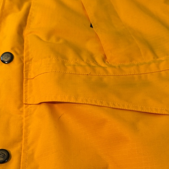 The North Face Yellow and Black Jacket with removeable fleece liner - Picture 15 of 15
